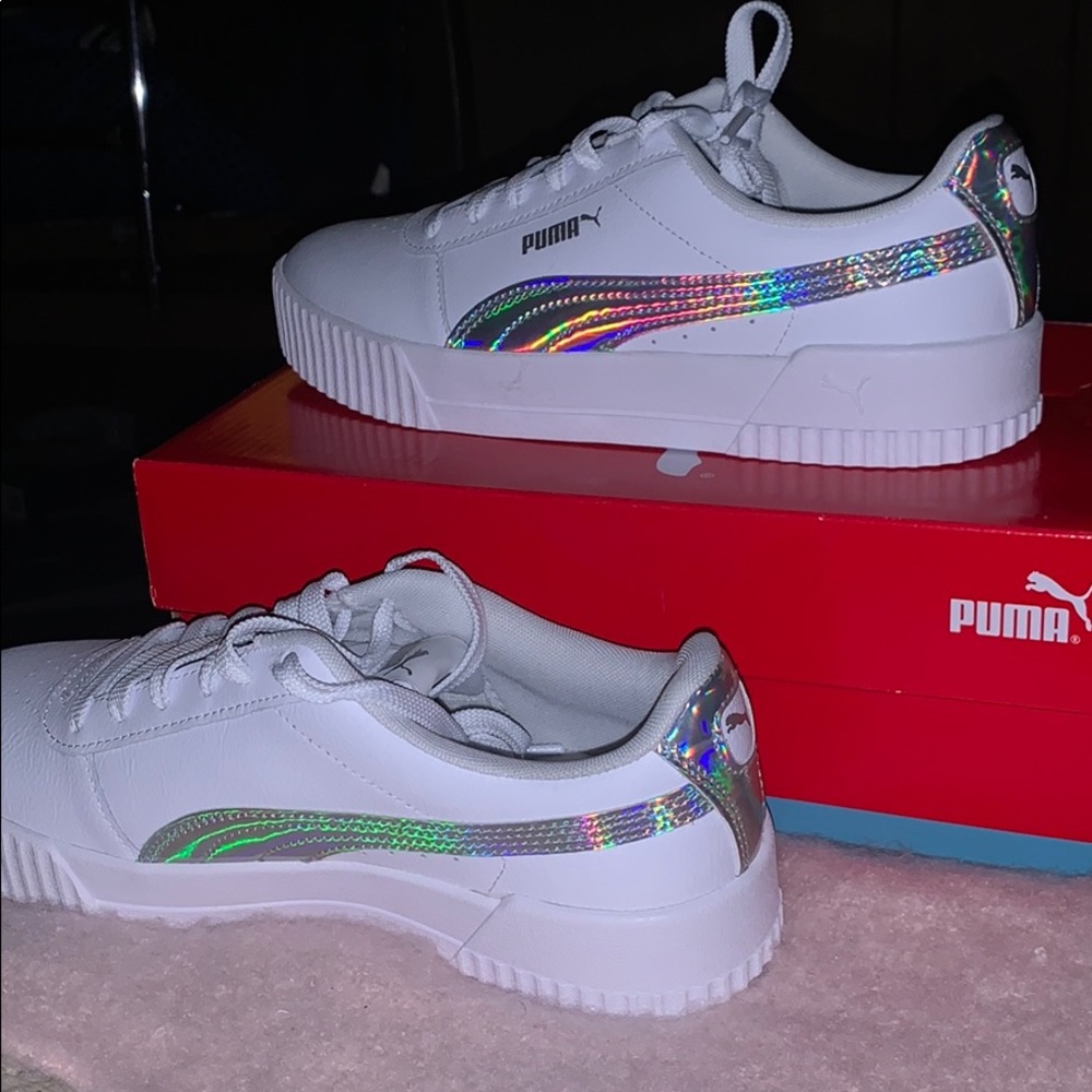 Carina Iridescent Pumas (Holographic)